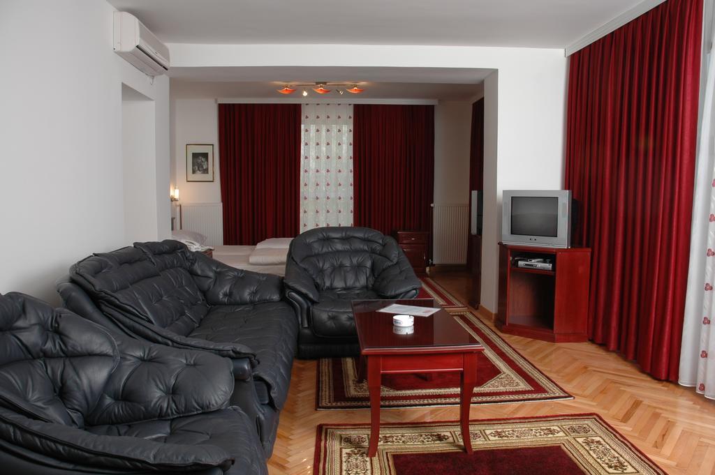 Vila Lux Milikic Kraljevo Exterior foto