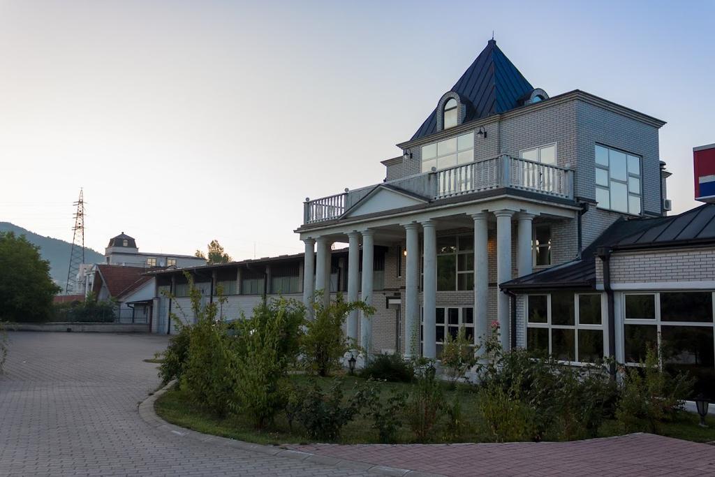 Vila Lux Milikic Kraljevo Exterior foto